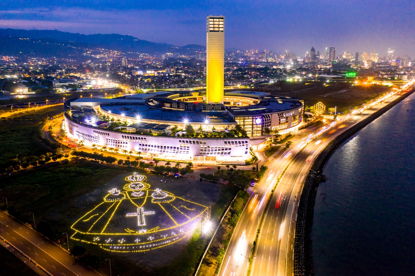 SM hosts Liter of Light’s largest solar tribute to Santo Niño de Cebu
