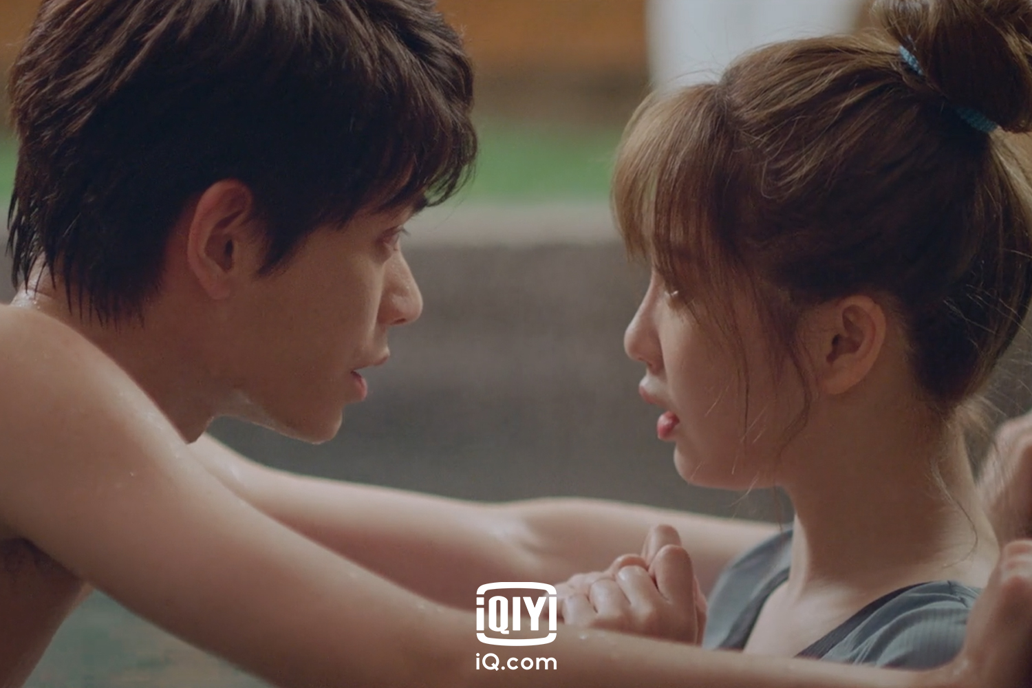 iQIYI’s summer rom-com drama “Moonlight” will be released every Thursday to Sunday at 8pm.